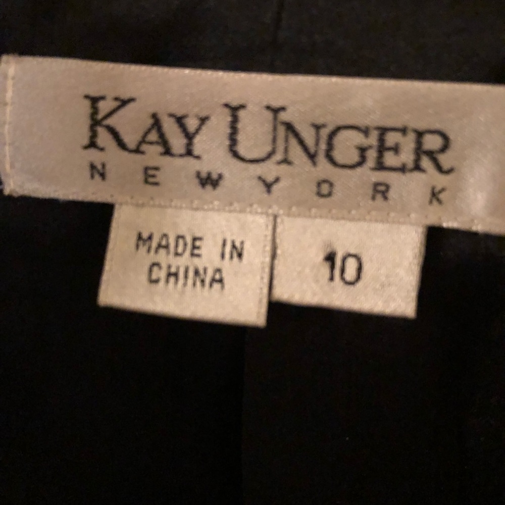 Kay Unger woman’s suit. - Picture 3 of 7